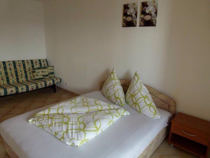 Apartmani Ivanic Вир Екстериор снимка